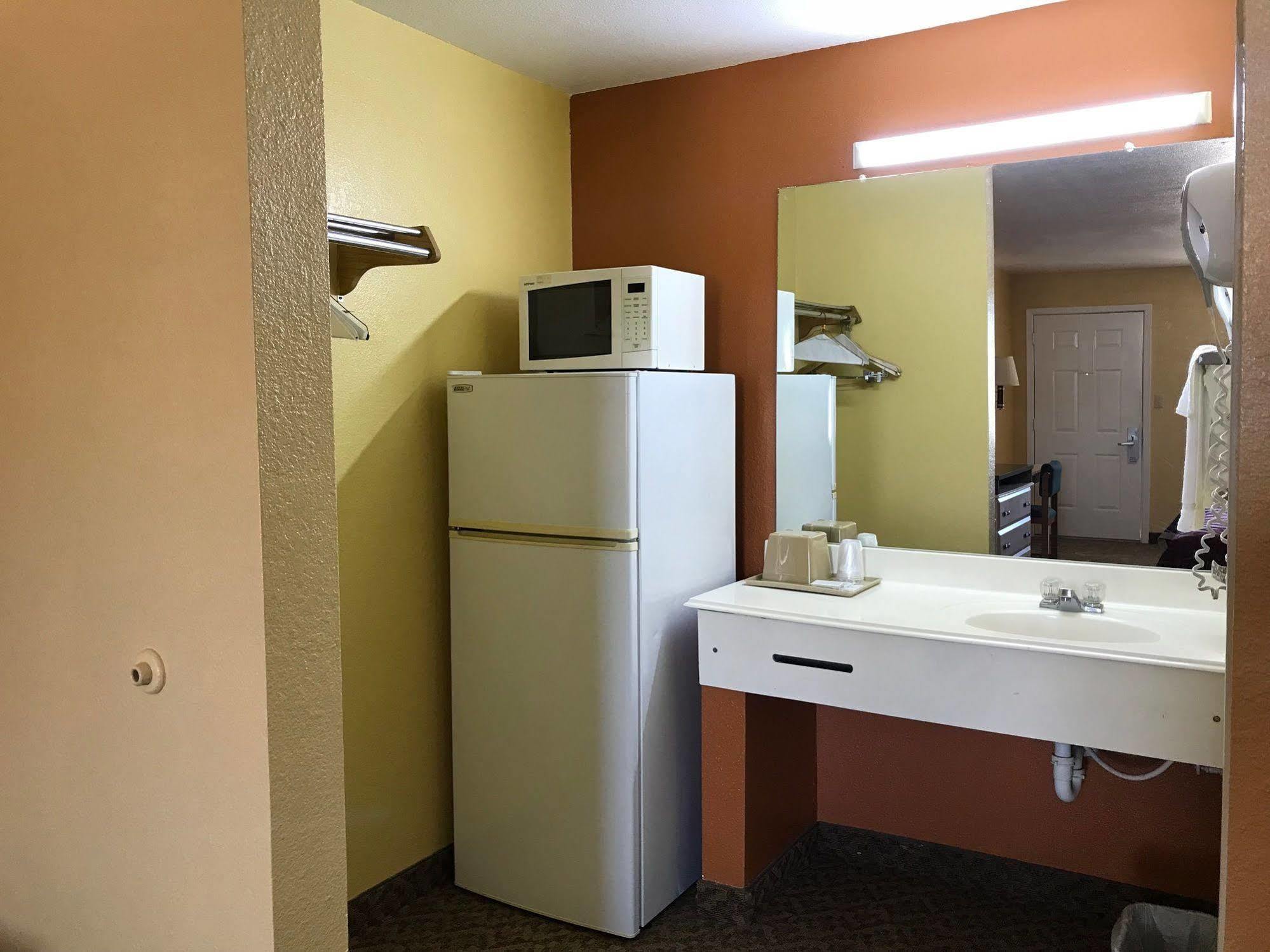 Heights Inn Harker Heights Экстерьер фото